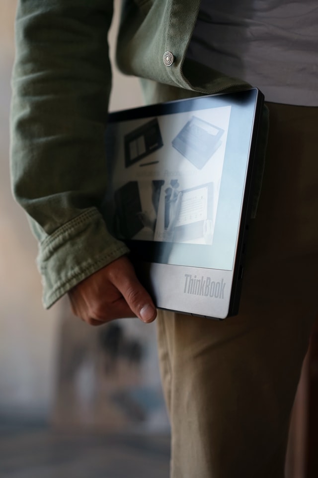 Il primo PC pieghevole al mondo: Lenovo ThinkPad X1 Fold
